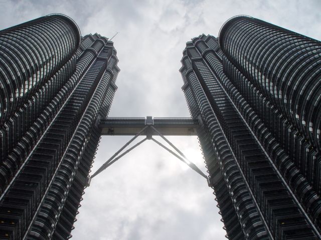 Die Petronas Towers sind 452m hoch.